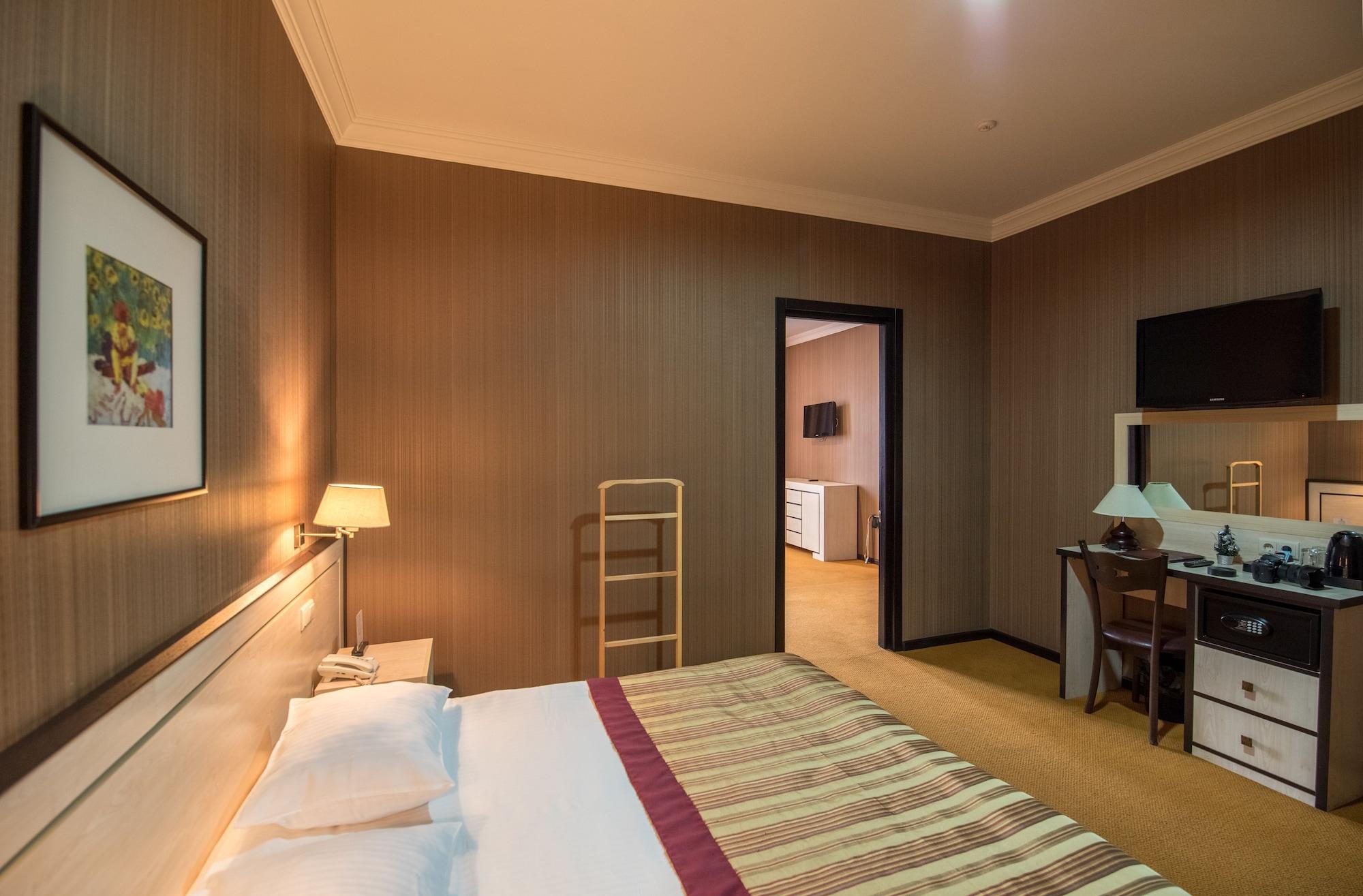 Hotel Rikhe Monika Tbilisi Esterno foto