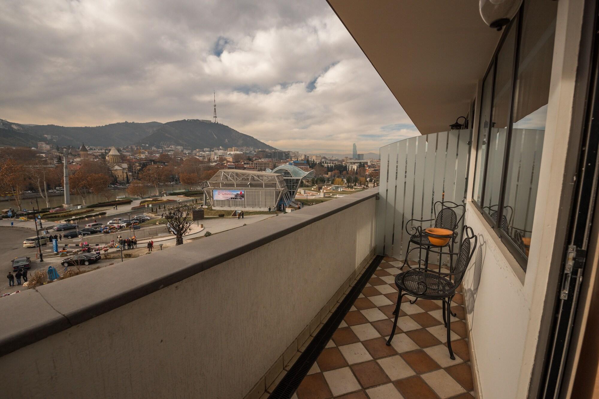 Hotel Rikhe Monika Tbilisi Esterno foto