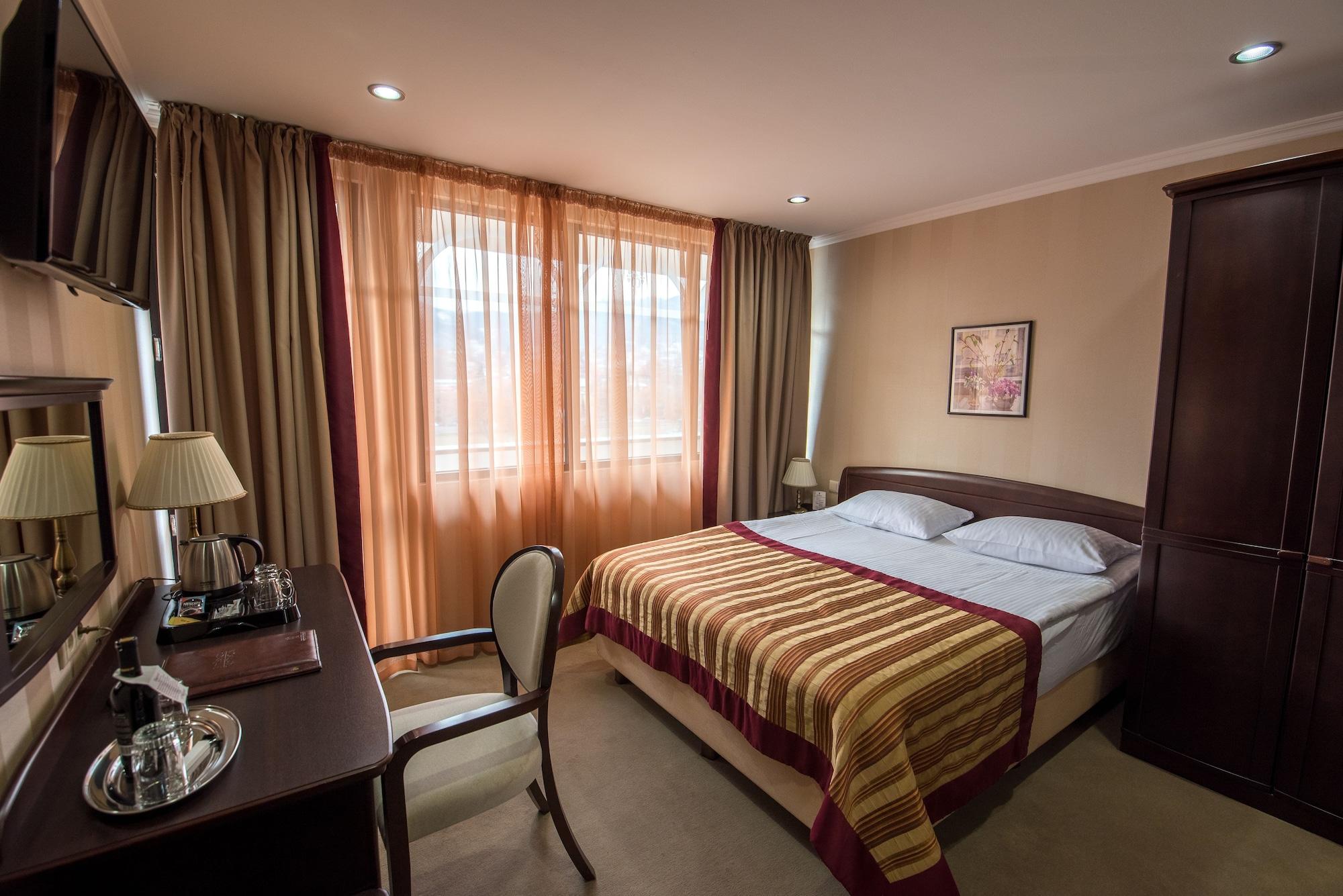 Hotel Rikhe Monika Tbilisi Esterno foto