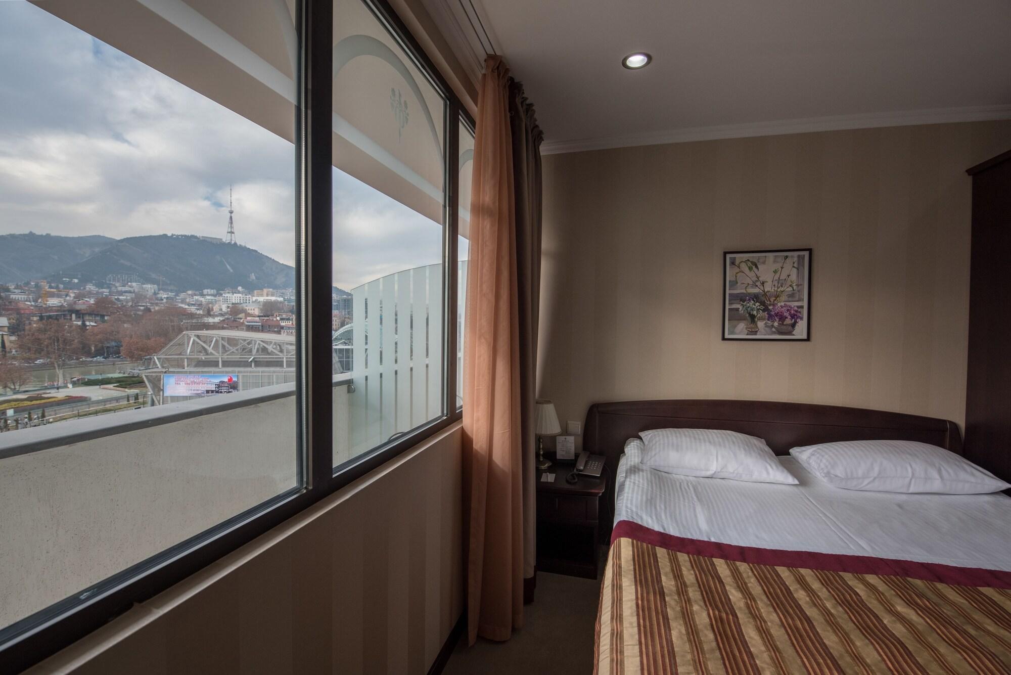 Hotel Rikhe Monika Tbilisi Esterno foto