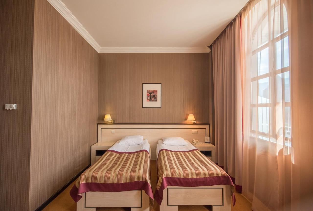 Hotel Rikhe Monika Tbilisi Esterno foto