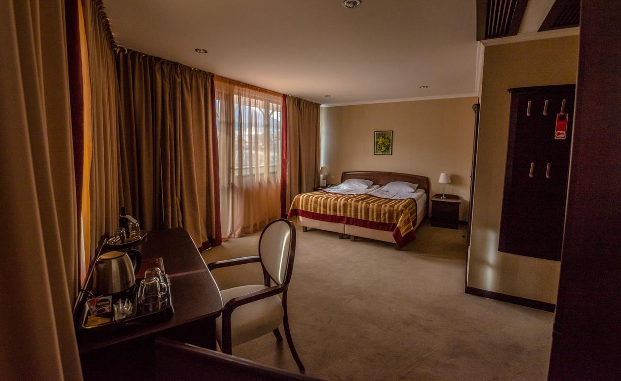 Hotel Rikhe Monika Tbilisi Esterno foto