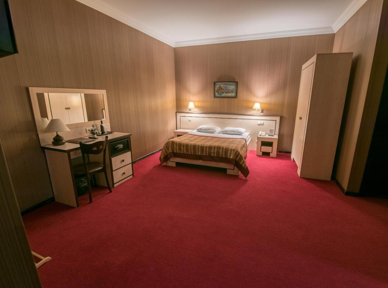 Hotel Rikhe Monika Tbilisi Esterno foto