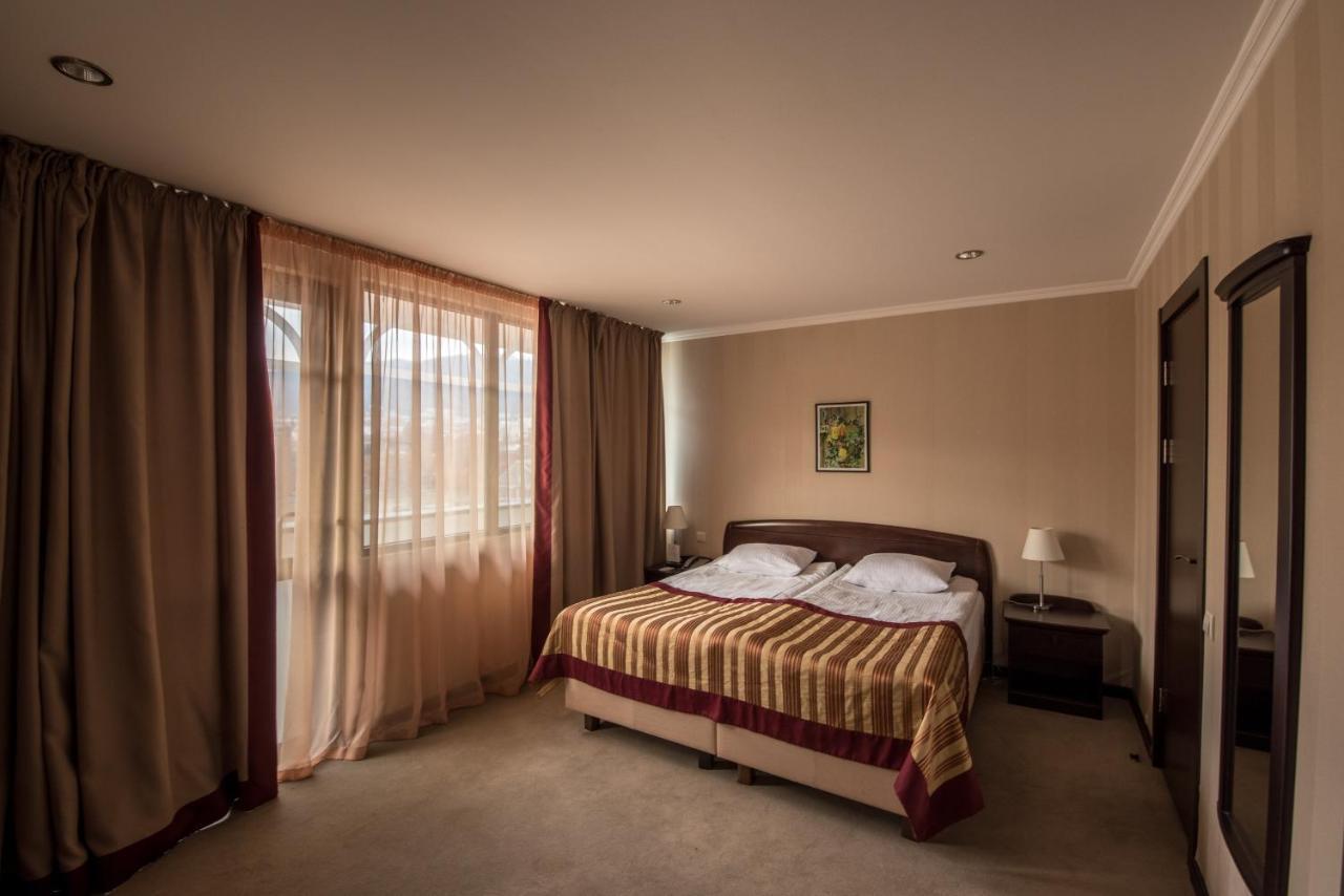 Hotel Rikhe Monika Tbilisi Esterno foto